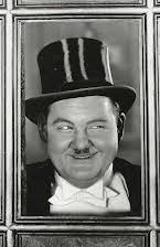 Oliver Hardy as 