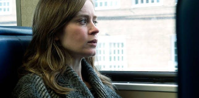 Piken på toget (2016)