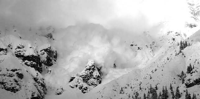 10:35: Die Lawine: ungezähmte Kraft des Schnees | 3SAT | 1/17 2026