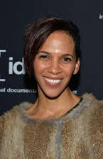 Marta Cunningham como Director