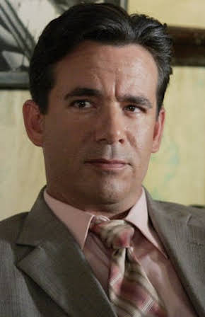 Daran Norris as 