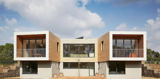 2:15 AM: Grand Designs: Living in the... | More 4 | 12/14 2025