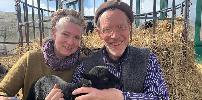 07:40: Mandelmanns Gård | TV 2 | 11/15 2025