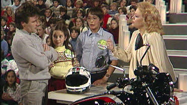 22:55: Viaje al centro de la tele: grandes éxitos: ¿Te has mirado en el espejo? | DARK | 8/14 2025