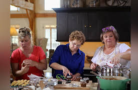 Farmhouse Rules: Canning Party (Ladies Who Can)