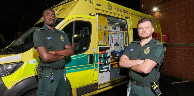 11:05 PM: 999: On the Front Line | More 4 | 11/24 2025