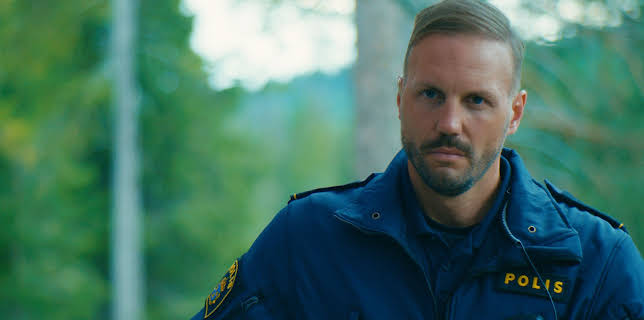 02:00: Åreakuten (S1 E8) (S1) | TV3 | 12/11 2025