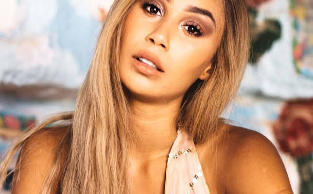 Eva Gutowski