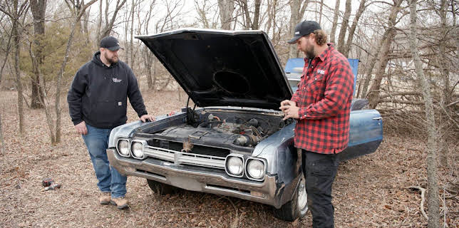 09:00: Roadworthy Rescues (S2 E3) (S2) | Discovery Channel | 12/6 2025