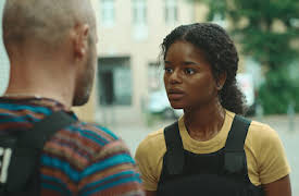 Sovande hundar: Förskräckt