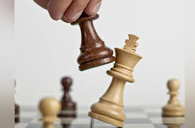 How to Play Chess: Lessons from an International Master: Checkmate! Back-Rank, Smothered, and More