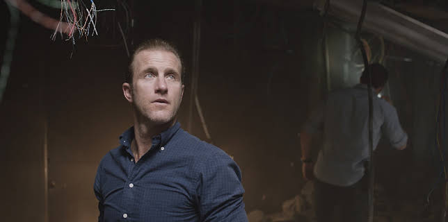 17:00: Hawaii Five-0 (S7 E13) (S7) | TV6 | 11/19 2025