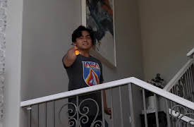 Guava Juice: Things You Shouldn't Do at Home / Don't Jump on the Trampoline at 3am