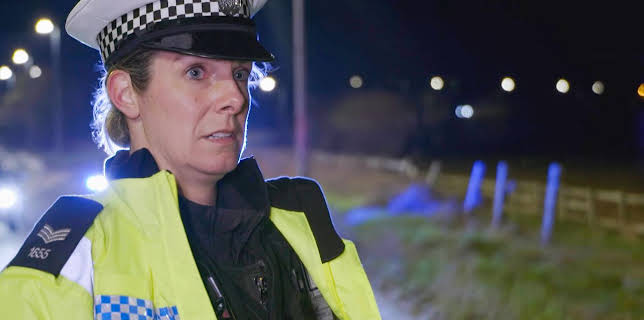 4:00 PM: Traffic Cops (S6 E11) (S6) | 5 Star | 11/9 2025