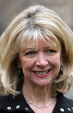 Marsha Fitzalan as Countess