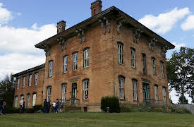 Ghost Brothers Season 1: Prospect Place