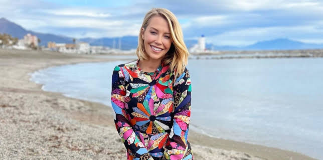 6:00 PM: A Place in the Sun | Channel 4 | 12/1 2025