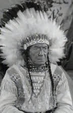 Ralph Moody como Le Borgne