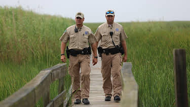 13:10: Lone Star Law  (S1 E4) (S1) | Animal Planet | 12/4 2025