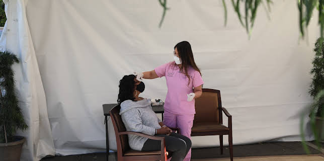 00:25: Dr. Pimple Popper (S3 E21) (S3) | TLC | 11/18 2025