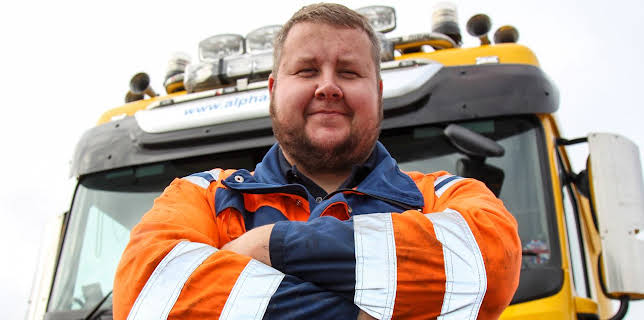 3:00 AM: Trucking Hell (S7 E9) (S7) | Paramount | 3/5 2026