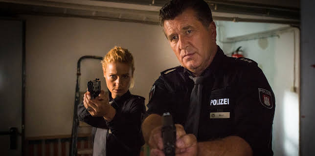 10:30: Notruf Hafenkante | ZDF | 12/10 2025