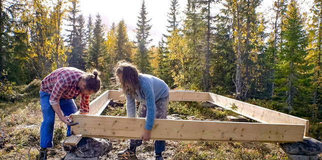 10:20: Husdrømmerne bygger: Å bære et hus – del 1 | NRK 2 | 11/8 2025