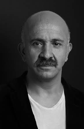 Héctor Holten as 
