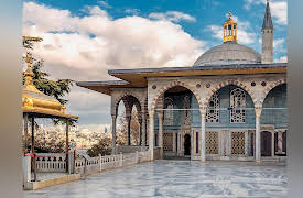 The Ottoman Empire: Sultans in Topkapı, 1566-1648