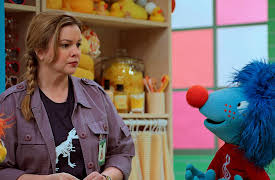 Helpsters: Wayne of Wonder / Paleontologist Paloma