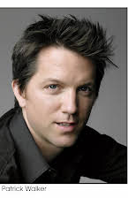 Jon Patrick Walker como Optometrist