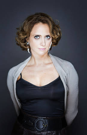 Letícia Isnard as 