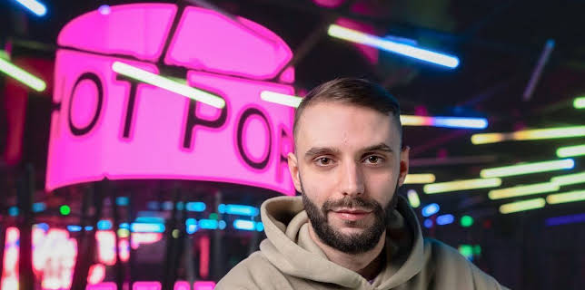 00:40: Tracks East | Arte | 2/25 2026