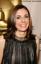 Cynthia Wade som Director