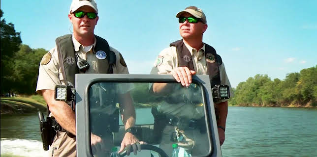 22:00: Lone Star Law  (S6 E8) (S6) | Animal Planet | 3/20 2026