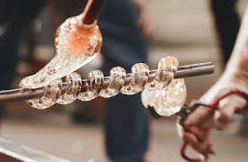 Blown Away: Doble intención