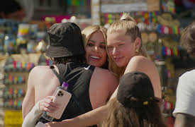 The Surreal Life (2022): Building Surreal Bonds