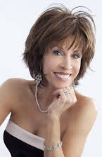 Deana Martin como Evvie