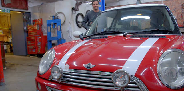 06:25: Bilfikserne: Drømmebilen (S1 E1) (S1) | Discovery Channel | 3/15 2026