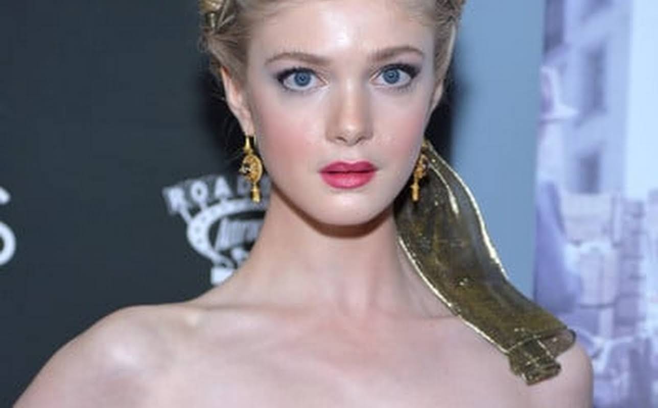 Elena Kampouris