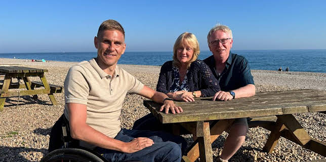 3:00 PM: Escape to the Country (S26) | BBC One | 1/27 2026