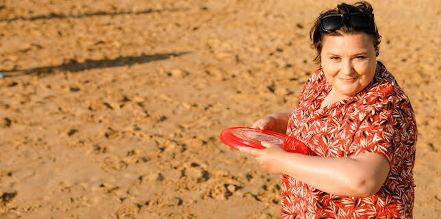 3:50 AM: Susan Calman's Grand Week By the Sea (S2 E4) (S2) | Channel 5 | 1/17 2026