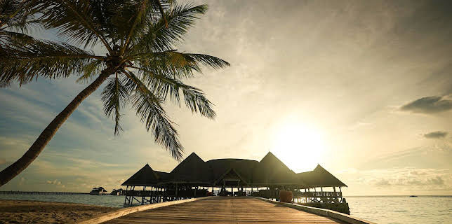 Billionaire Resorts: On Holiday with the Super Rich