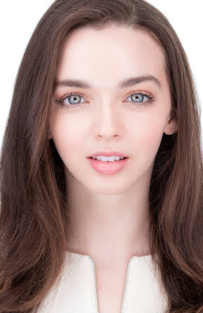 Allison Winn as Therese