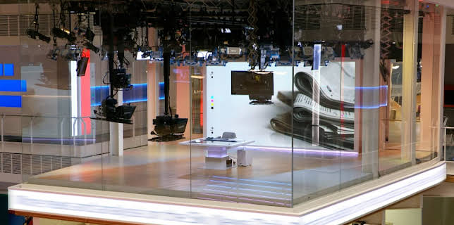 11:30 PM: Press Preview | Sky News | 10/30 2025