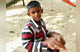 Shocking Lives: The Boy With The Giant Hands