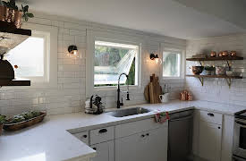 Unsellable Houses, Season 1: No Appeal to Curb Appeal