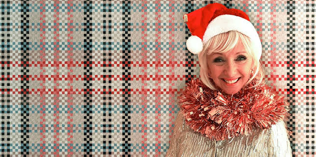 9:30 PM: The 1970's Supermarket at Christmas | Channel 5 | 11/23 2025