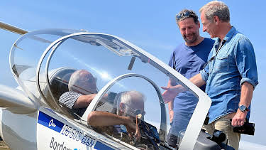 4:20 PM: Robson Green's Weekend Escapes (S1 E5) (S1) | Dave | 4/12 2026