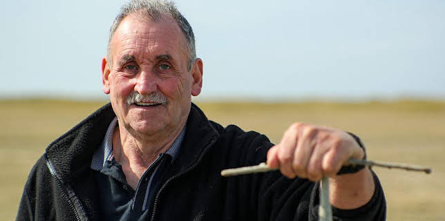 8:00 PM: Port an t-Òib (S1 E6) (S1) | BBC Alba | 11/2 2025